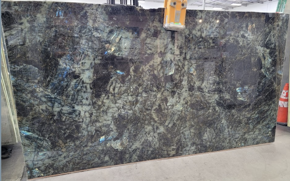 Lot#: 227820 / Size: 66" x 123" / Finish: Polished