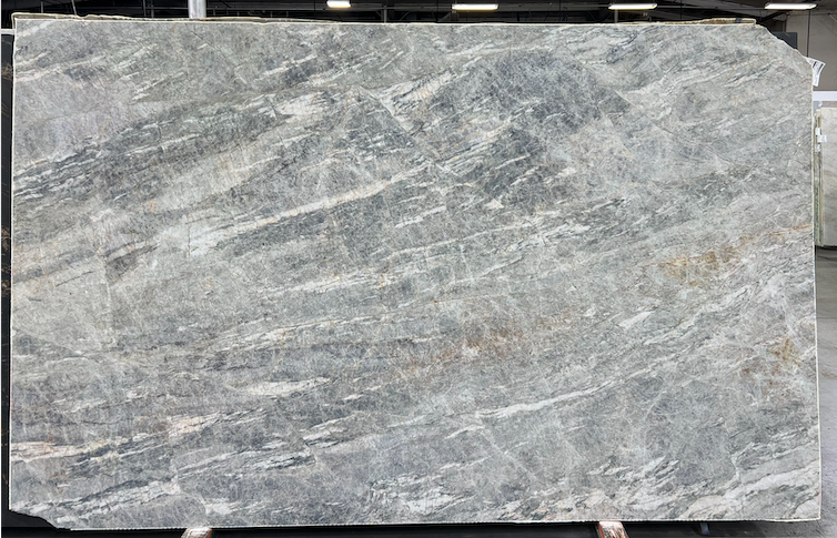 Lot#: 232491 / Size: 78" x 126" / Finish: Leathered