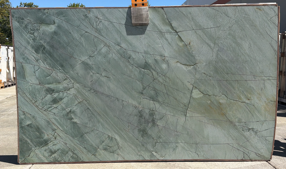 Lot# 231221 / Size: 78" x 130"  / Finish: Polished