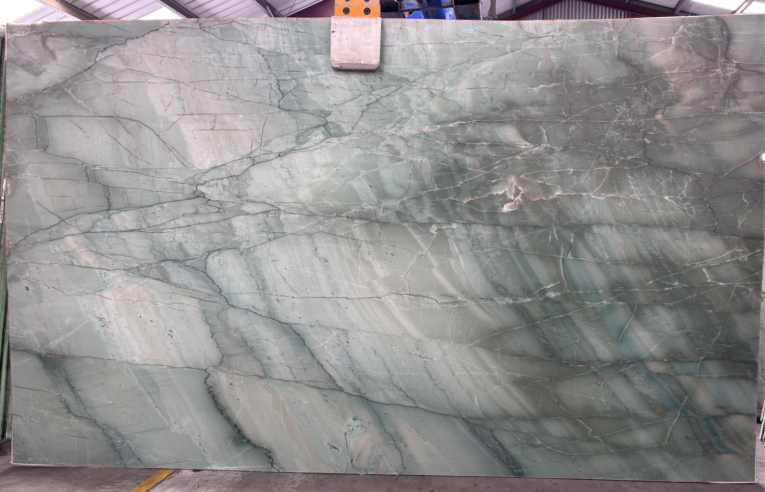 Lot#: 231181 / Size: 79" x 131" / Finish: Honed