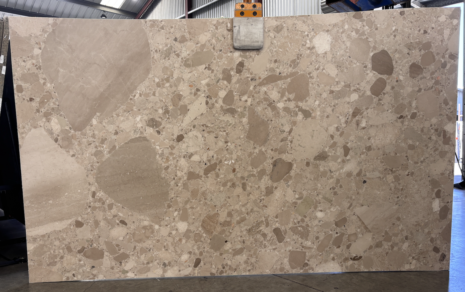 Lot#: 231311 / Size: 76" x 125" / Finish: Honed