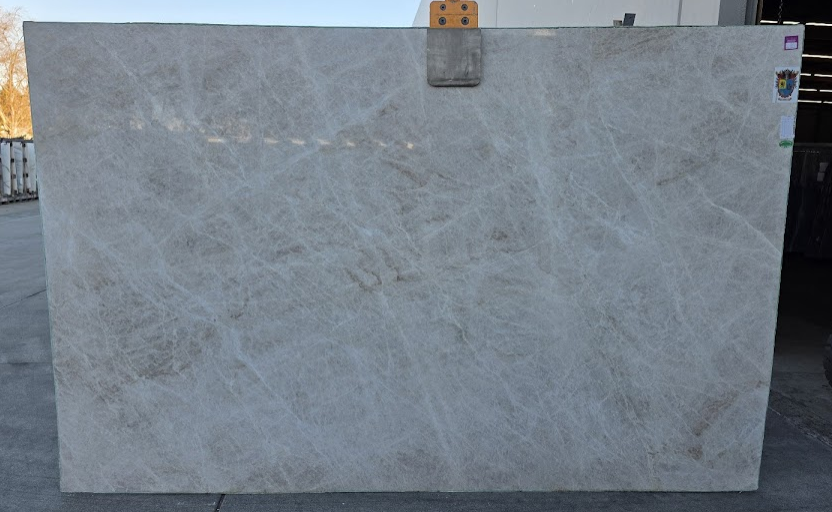 Lot# 230202 / Size: 77" x 120" / Finish: Polished