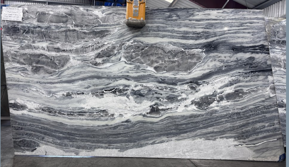 Lot#: 201410 / Size: 62" x 110" / Finish: Polished