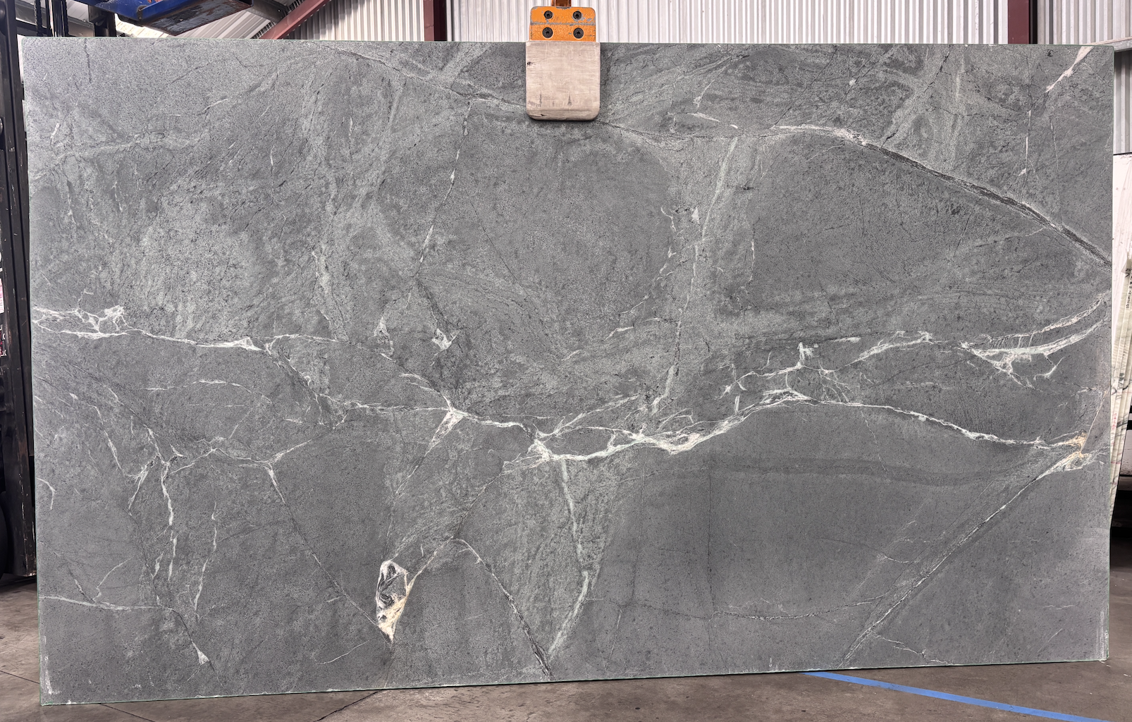 Lot#: 231432 / Size: 74" x 125" x 3cm / Finish: Honed