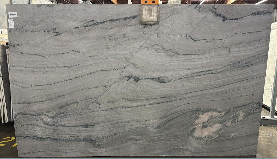 Lot#: 227784 / Size: 73" x 123" / Finish: Leathered