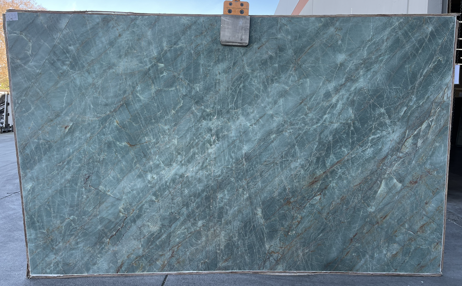 Lot# 229721 / Size: 78" x 130"  / Finish: Honed