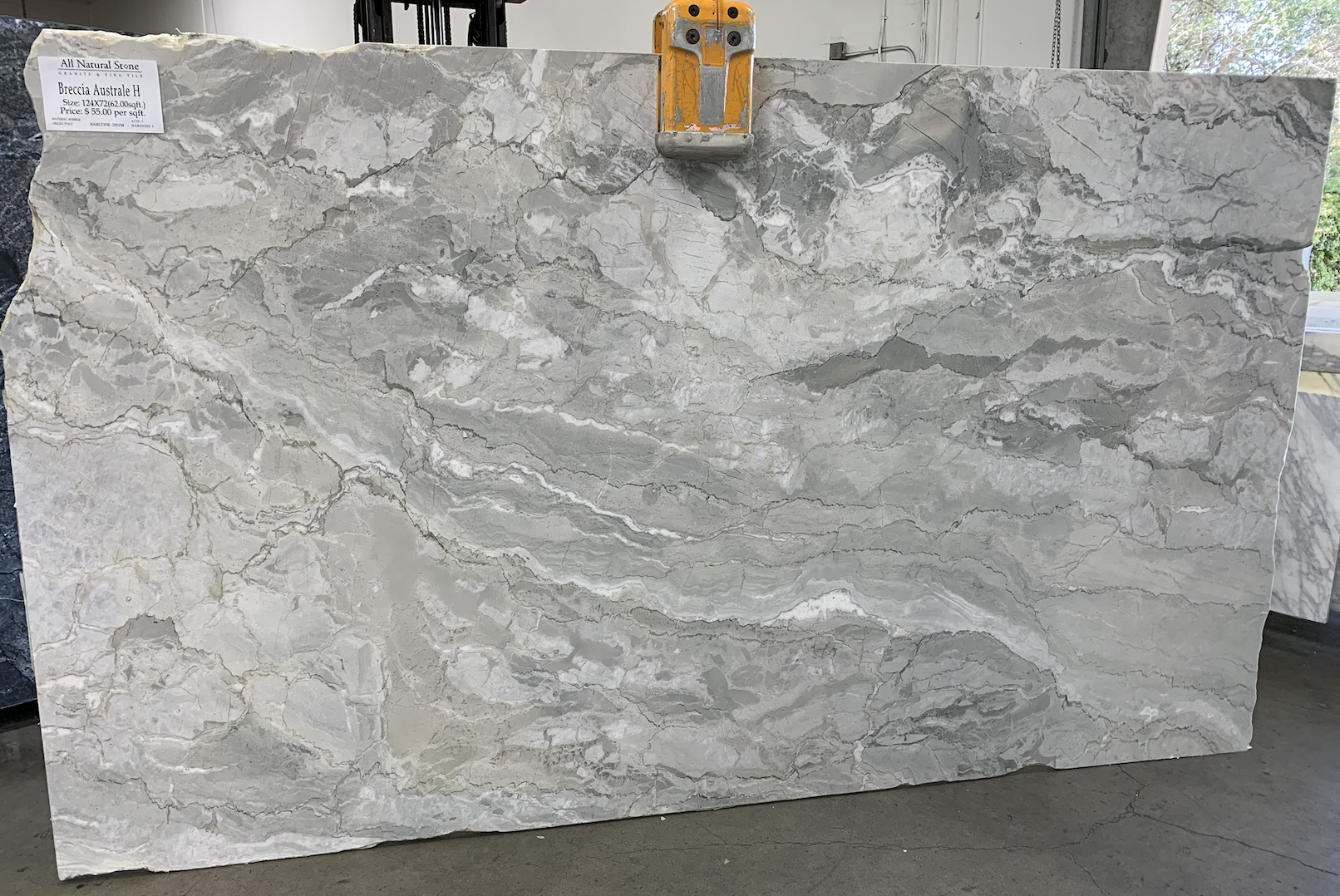 Lot#: 231134 / Size: 72" x 124" / Finish: Honed