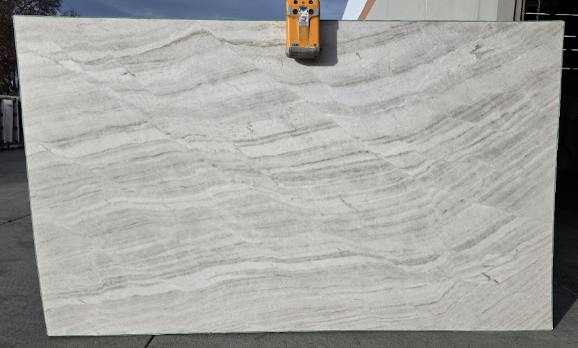 Lot#: 230480 / Size: 74" x 125" / Finish: Leathered