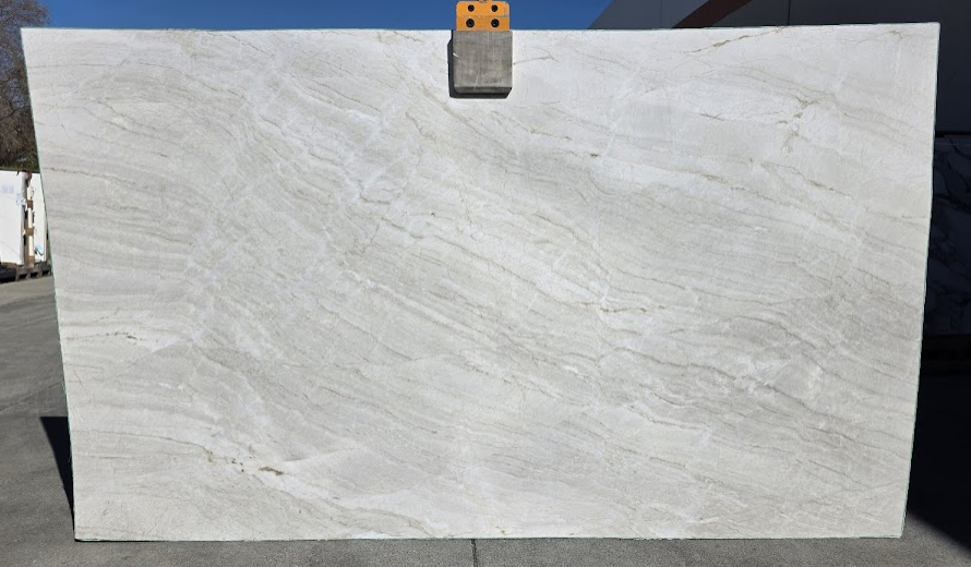 Lot#: 230800 / Size: 77" x 129" / Finish: Honed