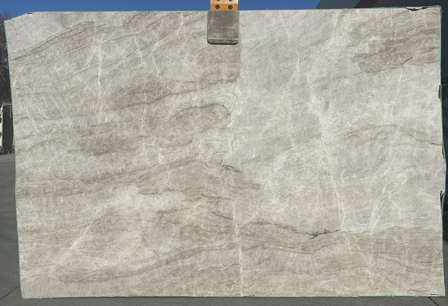 Lot# 229661 / Size: 79" x 117" x 3cm / Finish: Honed