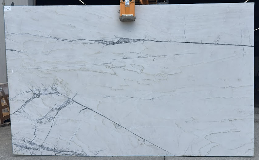 Lot#: 228251 / Size: 78" x 129" / Finish: Honed