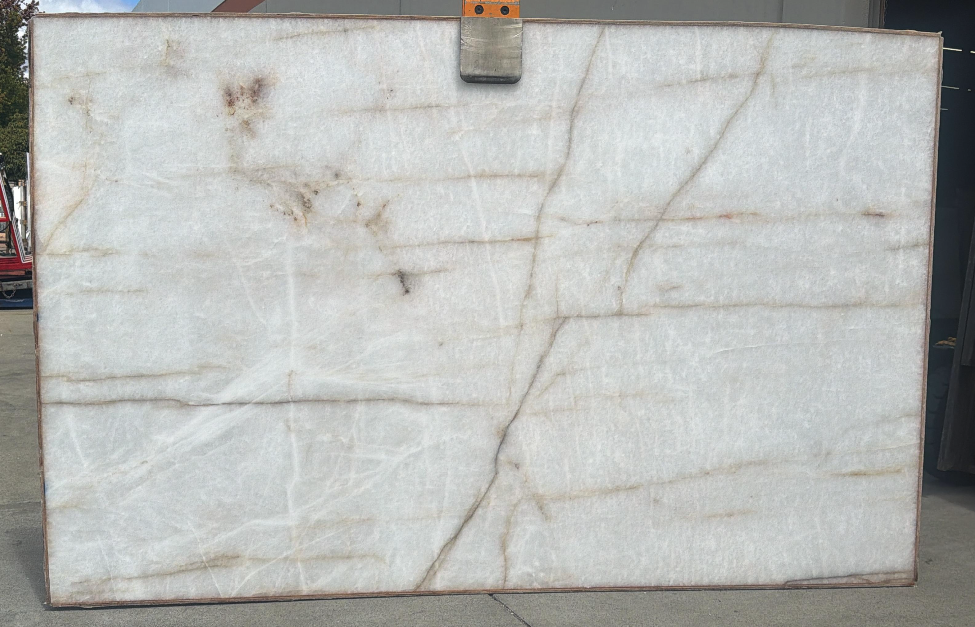 Lot#: 232032 / Size: 82" x 125" / Finish: Honed