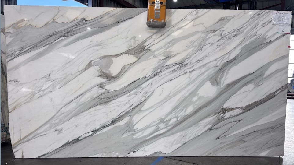 Lot#: 217220 / Size: 67" x 125" / Finish: Polished
