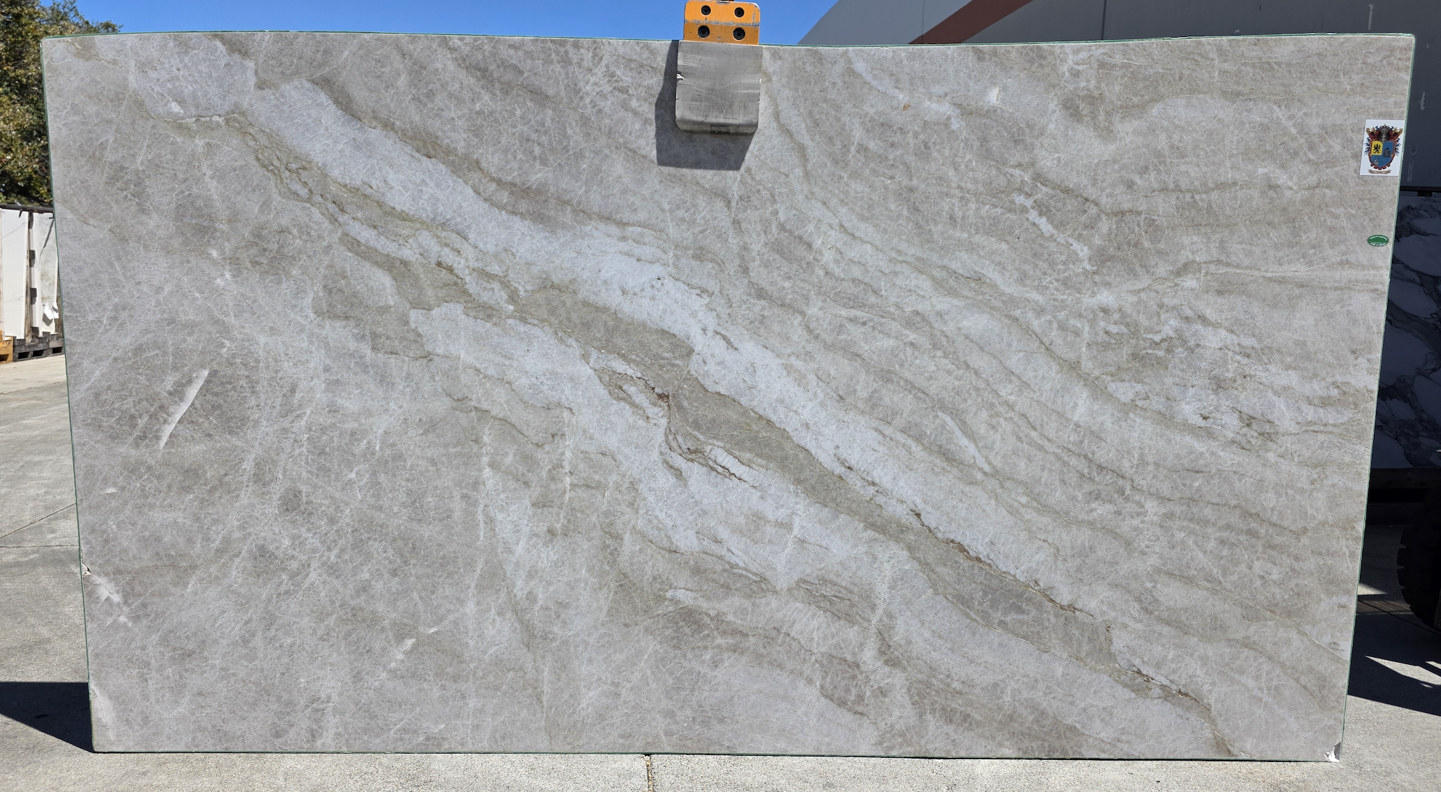 Lot# 231492 / Size: 75" x 135" x 2cm / Finish: Leathered