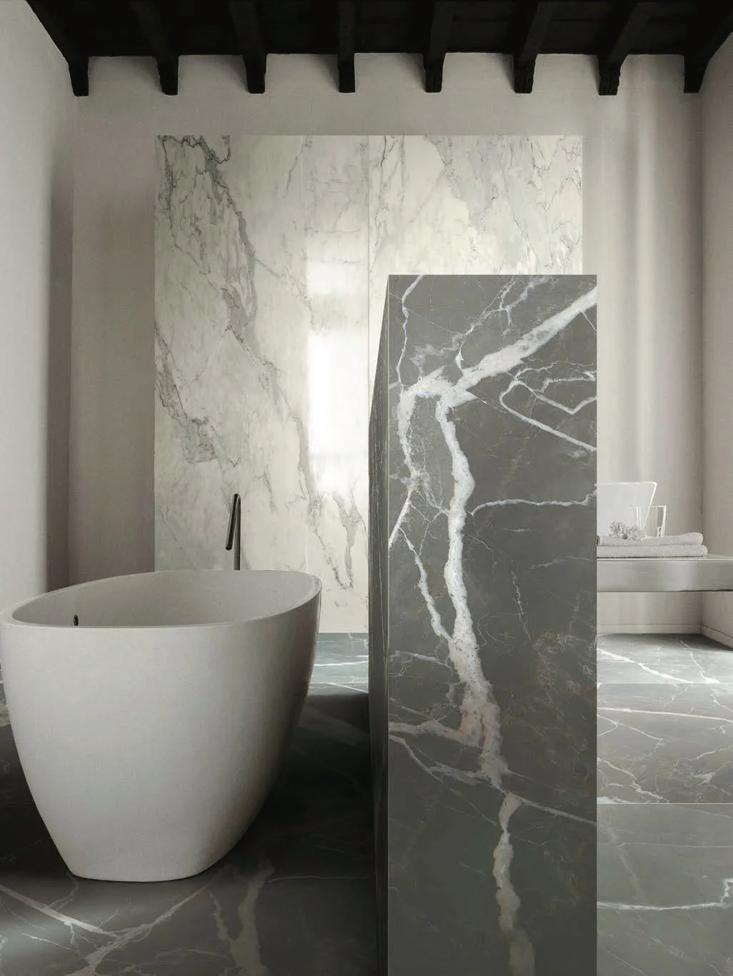 Calacatta Black 6.jpg
