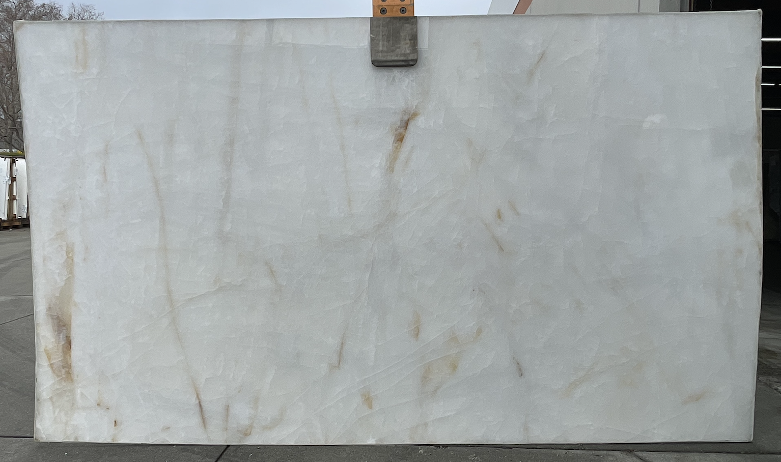 Lot#: 230614 / Size: 79" x 135" / Finish: Polished