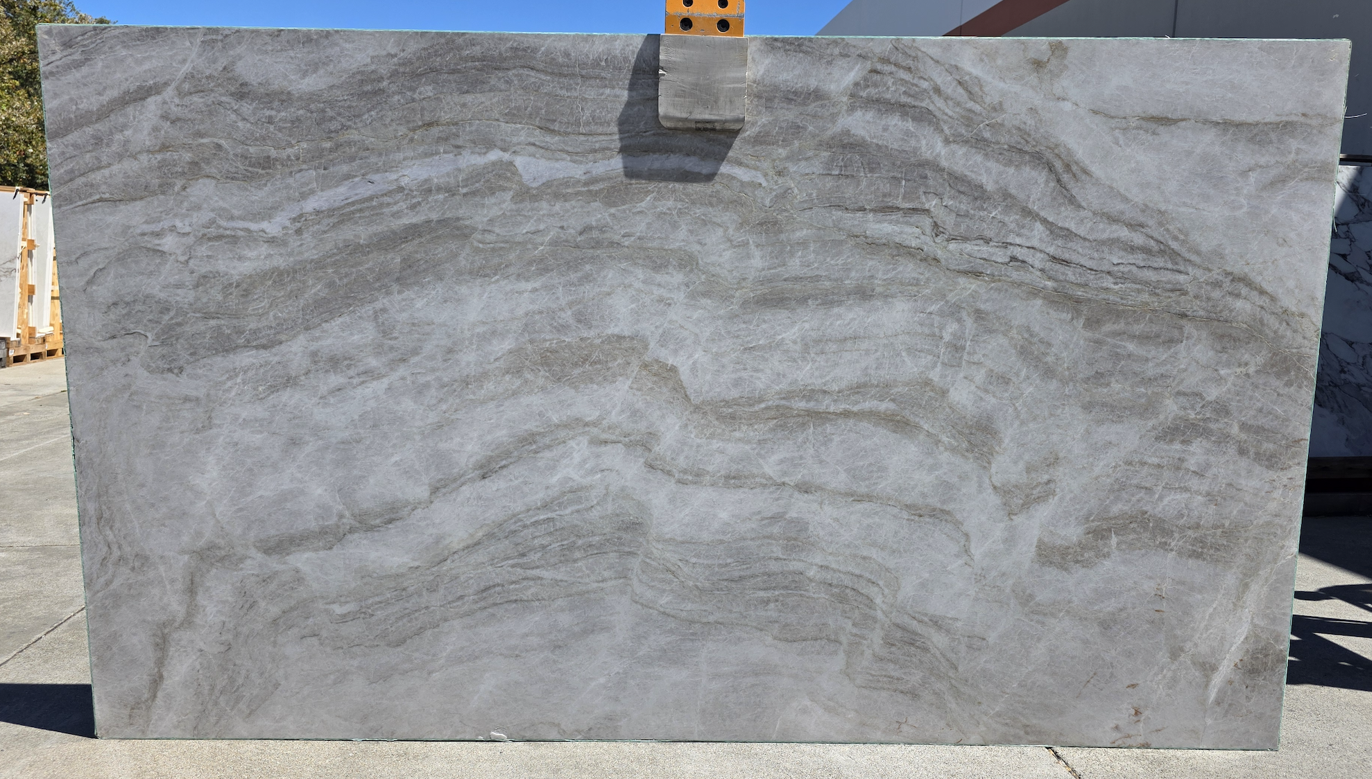 Lot# 231441 / Size: 72" x 125" x 2cm / Finish: Leathered