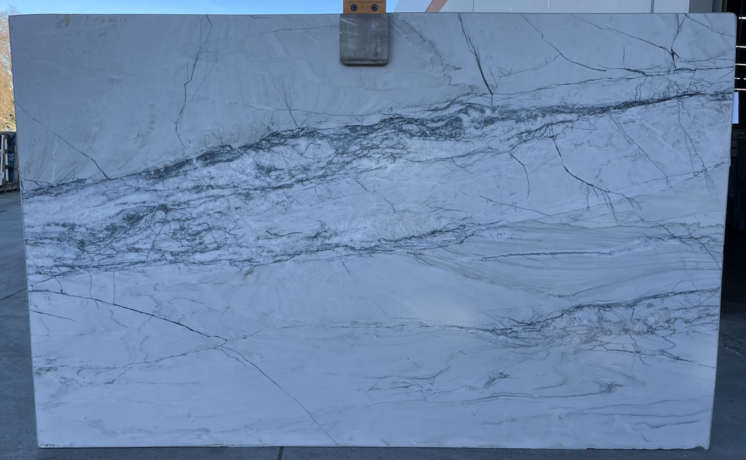 Lot#: 229730 / Size: 78" x 125" / Finish: Honed