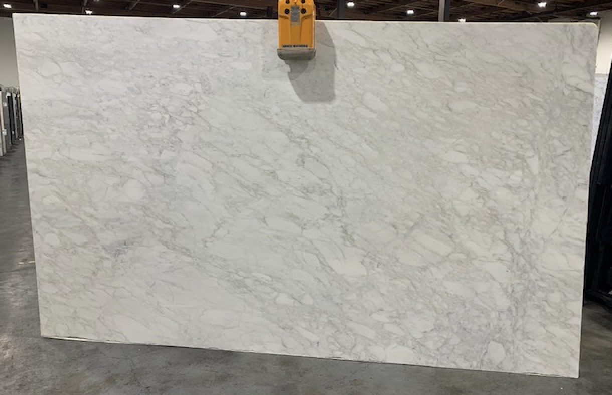 Lot#: 231814 / Size: 78" x 131" / Finish: Honed
