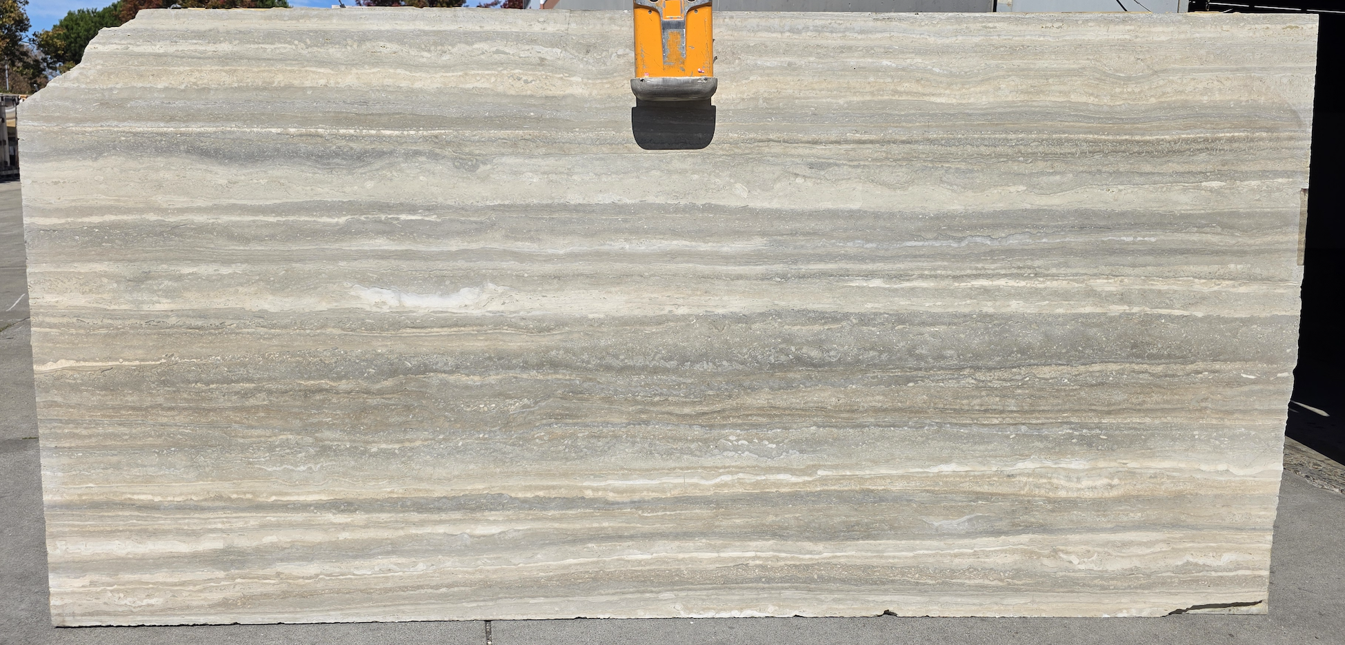 Lot# 228662 / Size: 63" x 127" / Finish: Honed