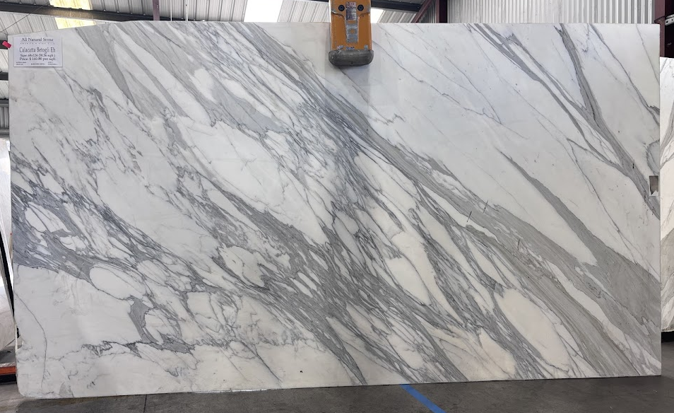 Lot#: 220733 / Size: 69" x 124" / Finish: Honed