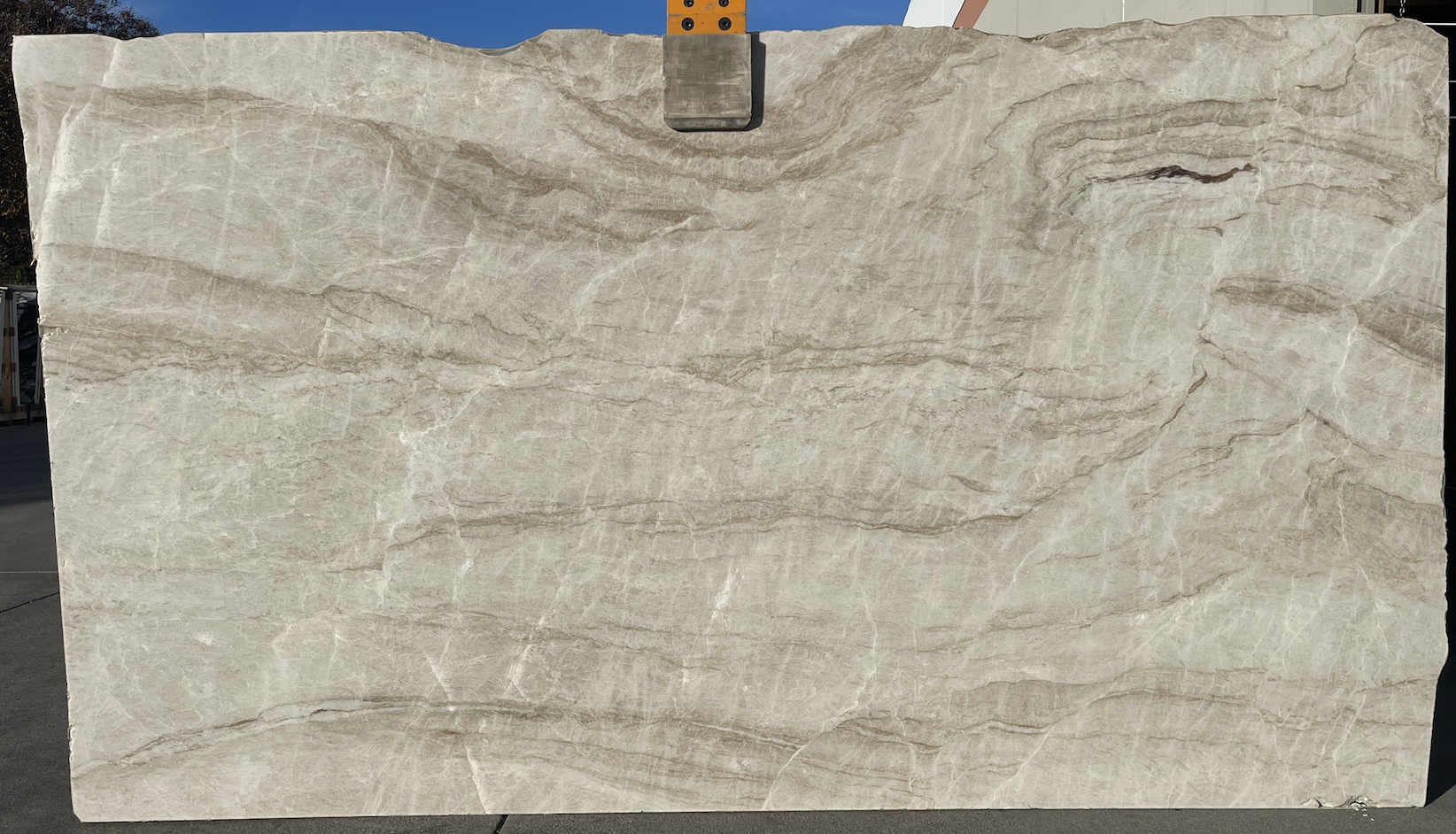 Lot# 229851 / Size: 77" x 135" / Finish: Polished