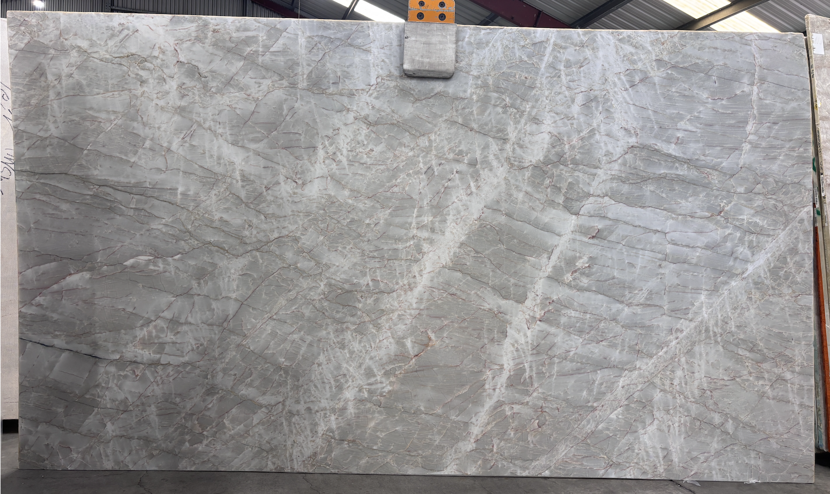 Lot#: 230962 / Size: 73" x 130" / Finish: Honed