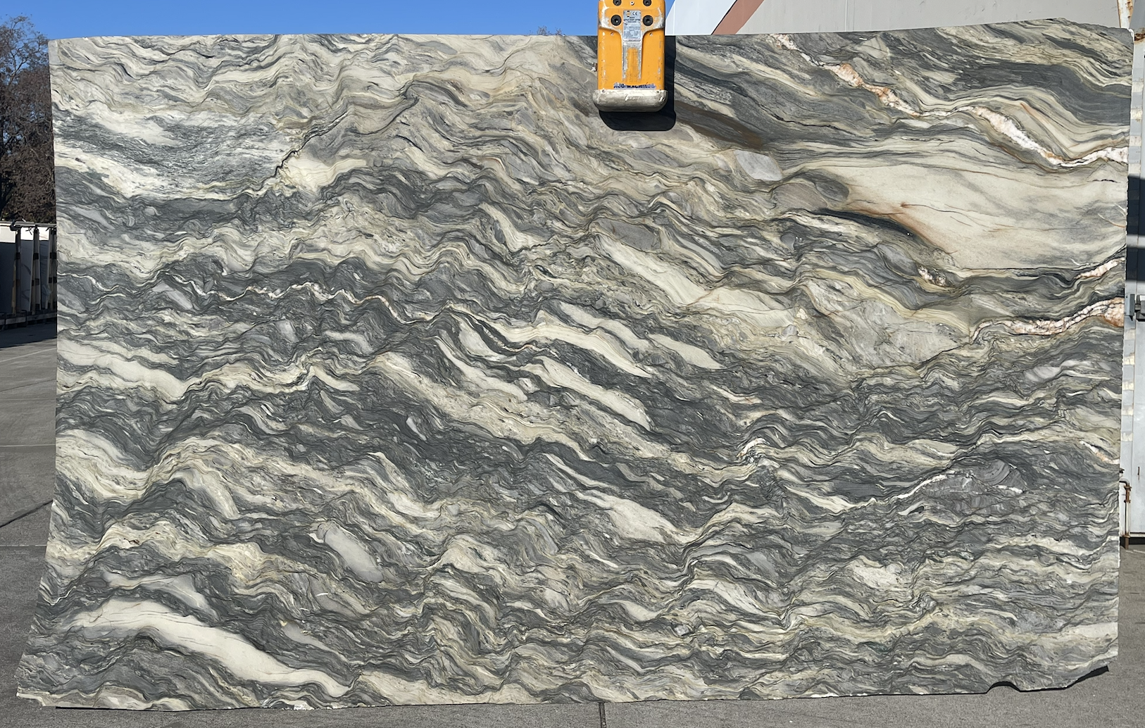 Lot#: 212220 / Size: 76" x 122" / Finish: Polished