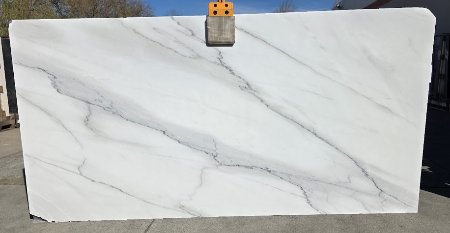 Lot#: 229300 / Size: 63" x 123" / Finish: Polished