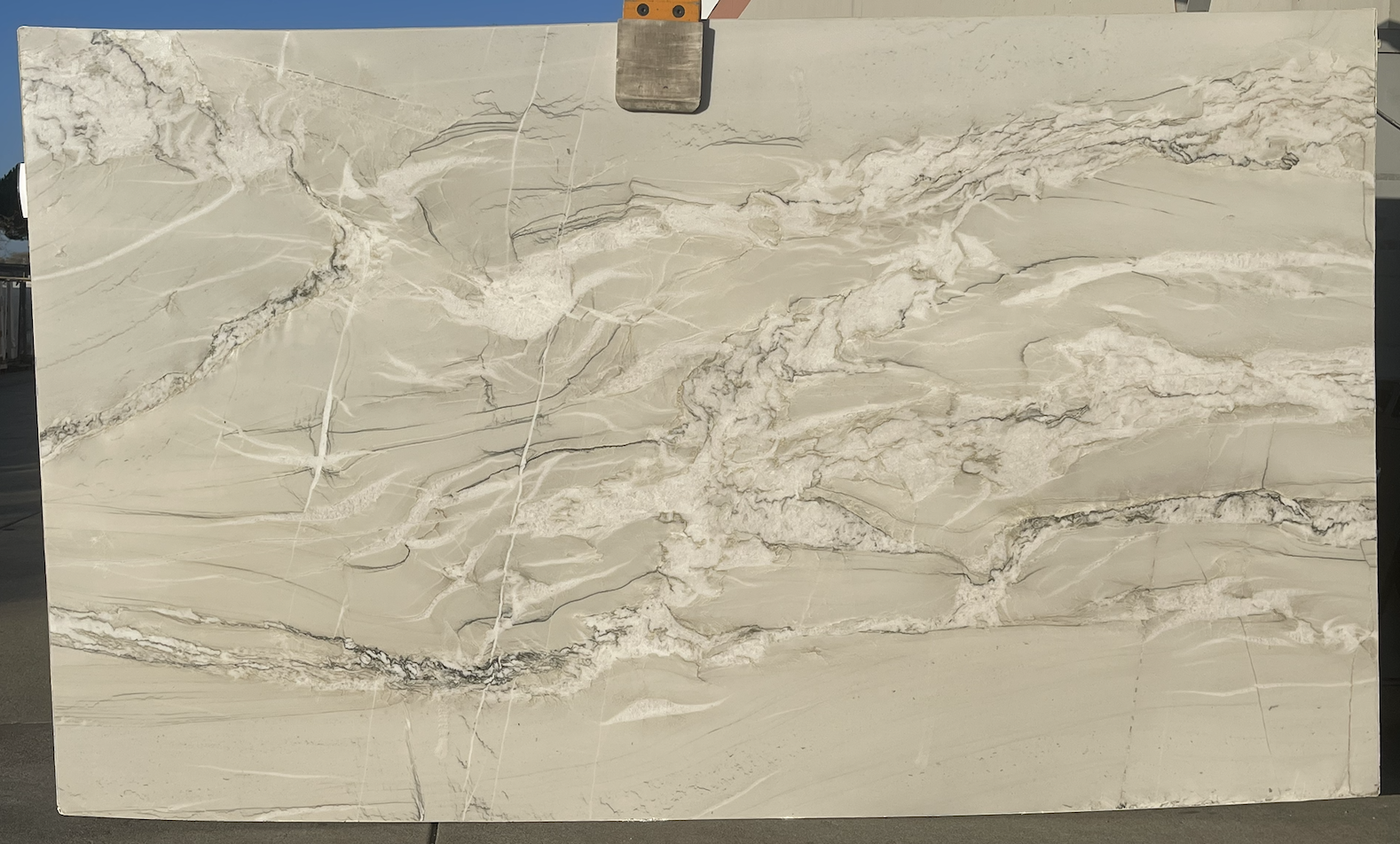 Lot#: 229902 / Size: 79" x 132" / Finish: Polished