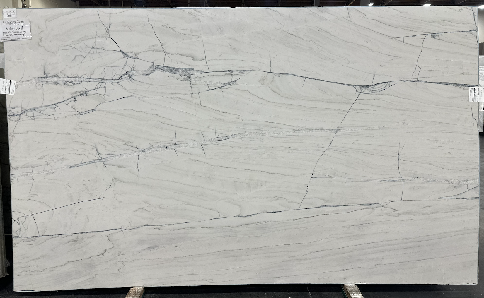 Lot#: 2279512 / Size: 76" x 128" / Finish: Honed