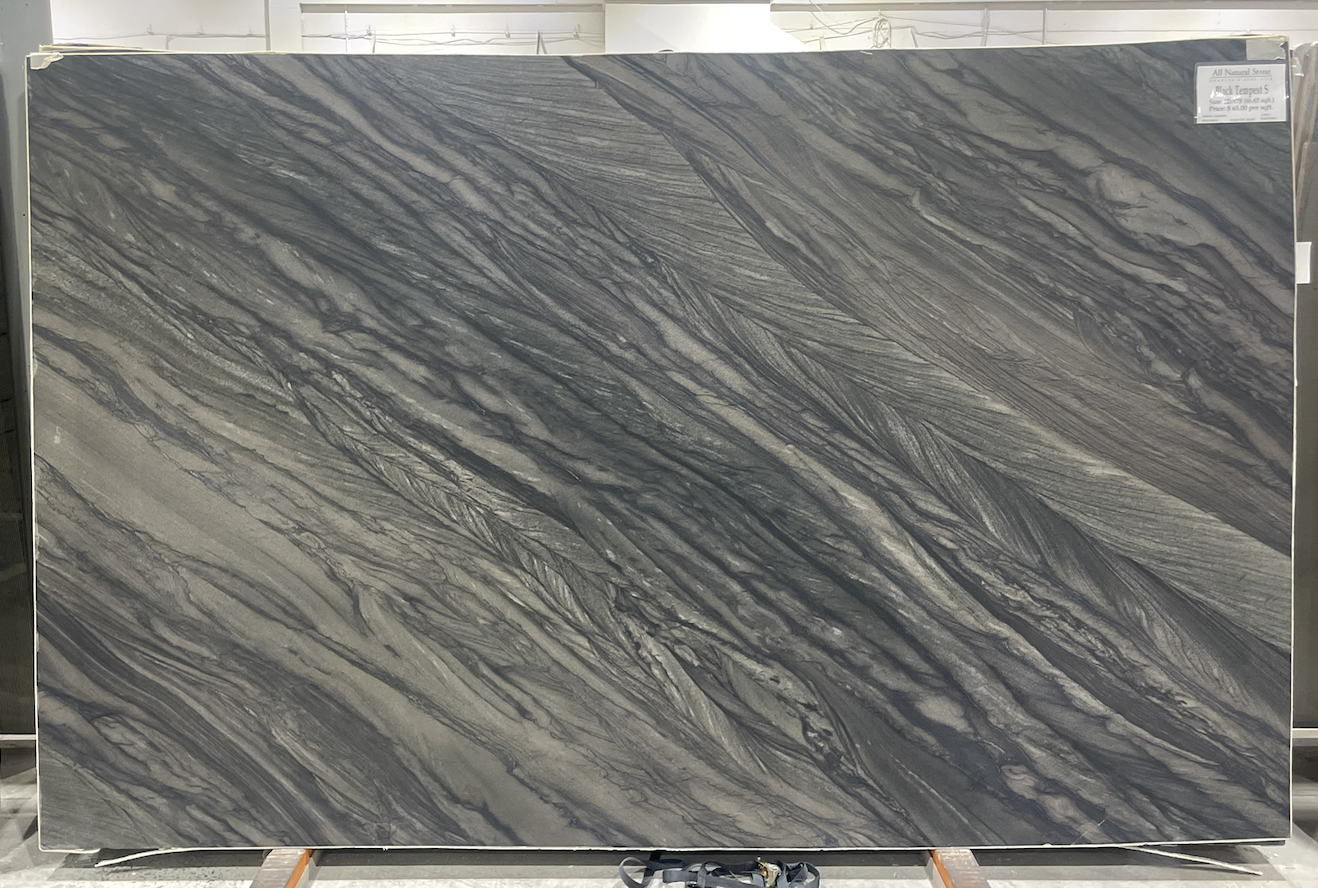 Lot#: 231031 / Size: 78" x 123" / Finish: Leathered