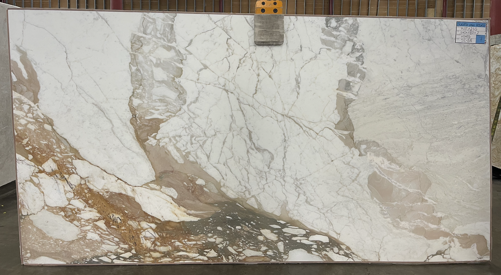 Lot#: 229601 / Size: 71" x 135" / Finish: Honed