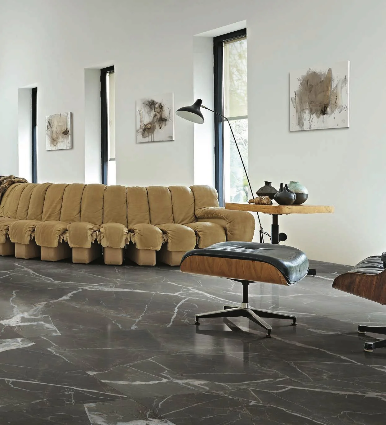 Calacatta Black 2.jpg