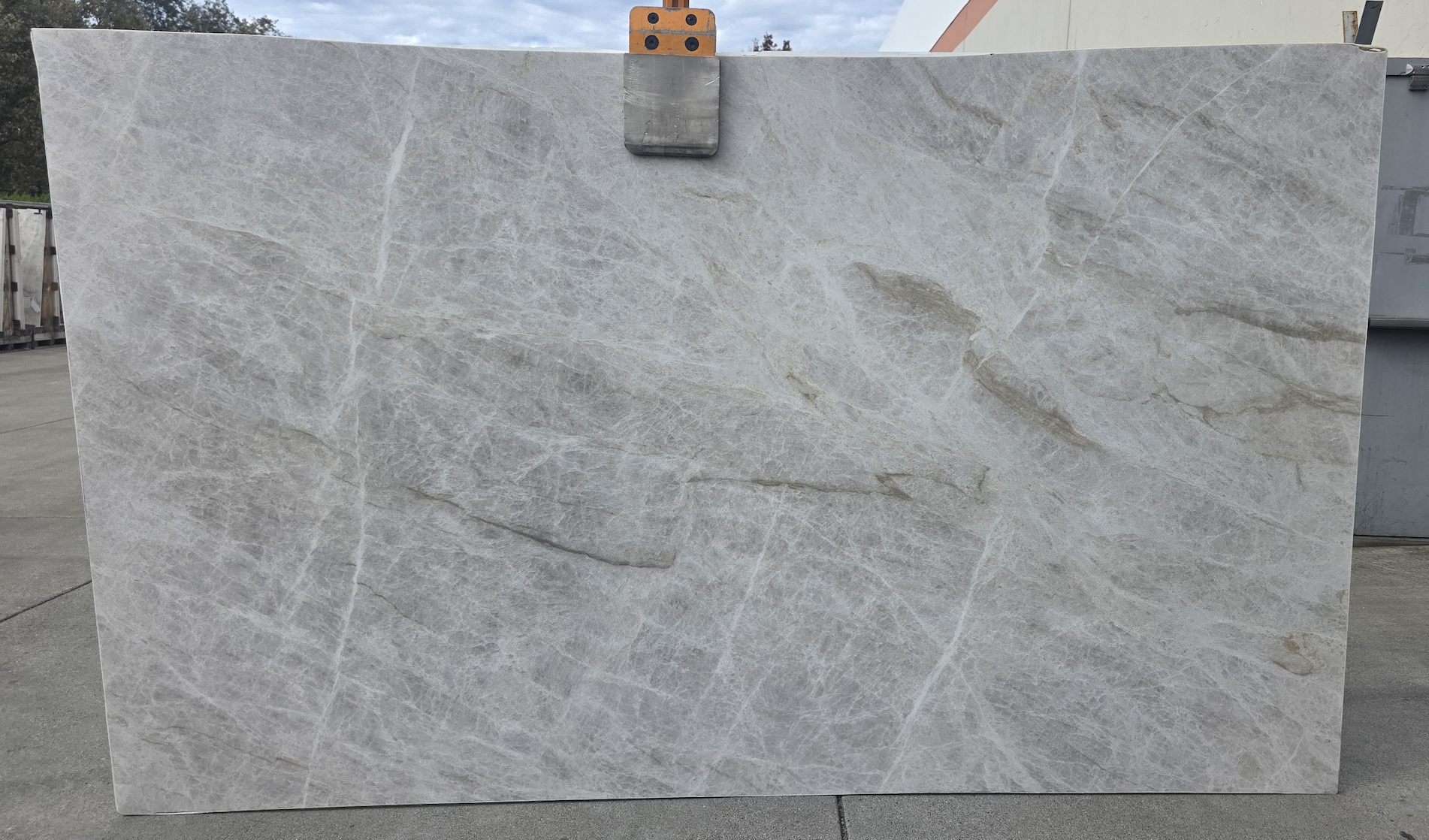 Lot#: 232031 / Size: 80" x 124" / Finish: Polished/Honed