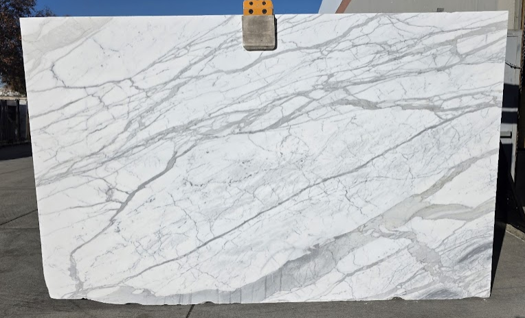Lot#: 230093 / Size: 79" x 125" / Finish: Honed