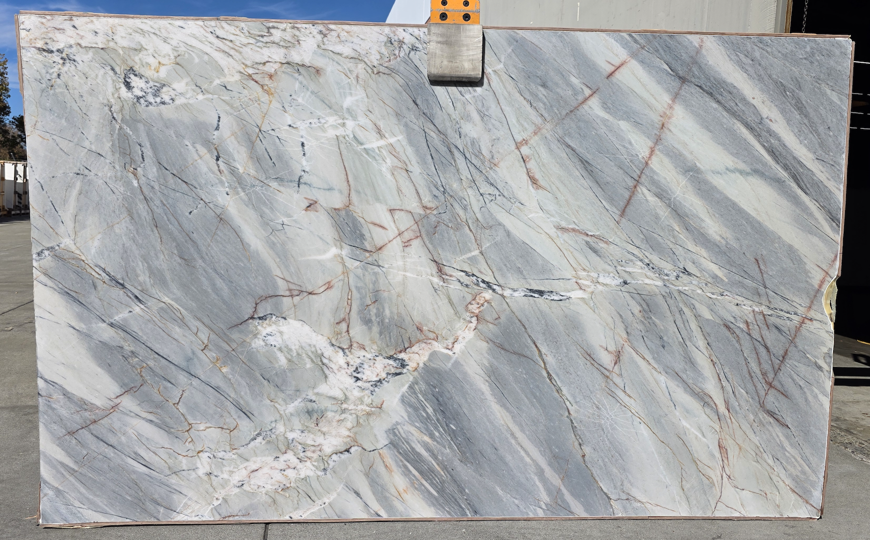 Lot#: 231890 / Size: 78" x 128" / Finish: Honed