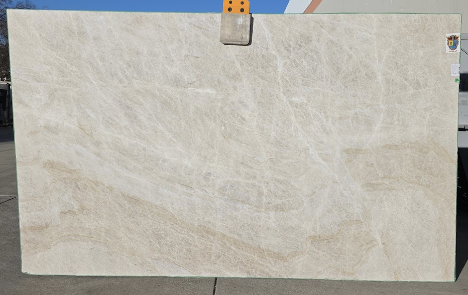 Lot# 230210 / Size: 78" x 129" / Finish: Leathered