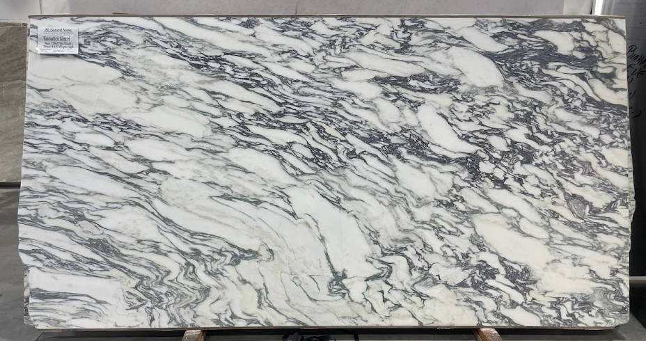 Lot#: 230532 / Size: 67" x 129" / Finish: Honed