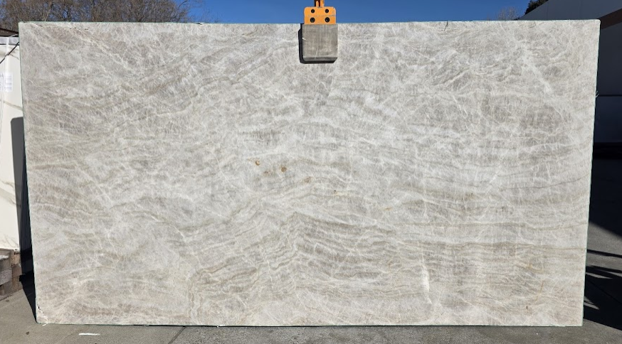 Lot# 230793 / Size: 75" x 138" / Finish: Honed