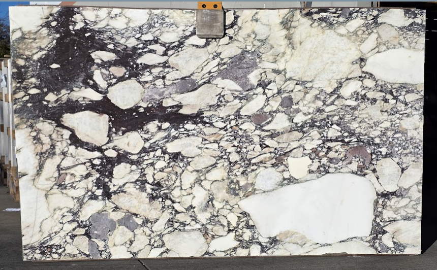 Lot#: 230241 / Size: 78" x 128" / Finish: Honed