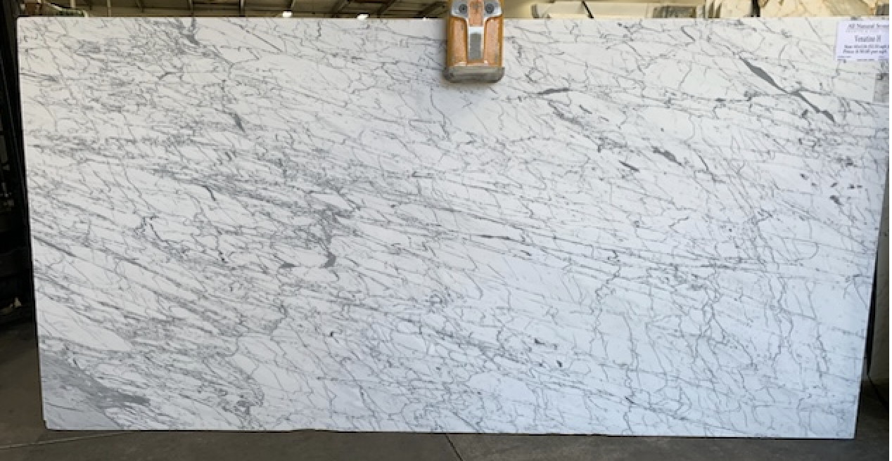 Lot# 228391 / Size: 61" x 124" / Finish: Honed