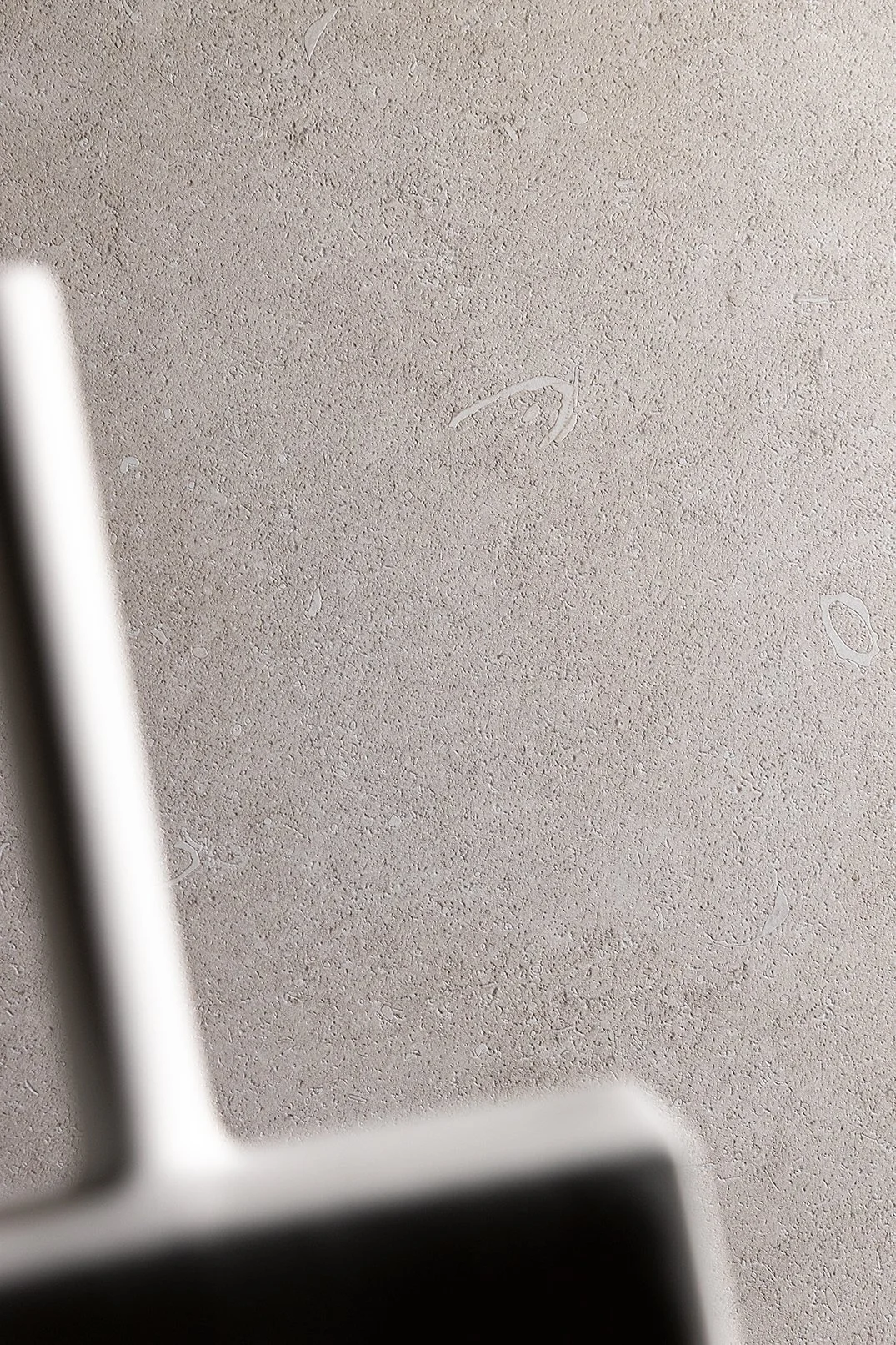 amb-living-ceramics-oda-ice-soft-textured-det.jpg