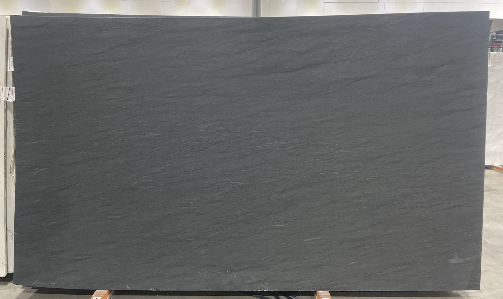 Lot#: 232472 / Size: 78" x 133" / Finish: Leathered