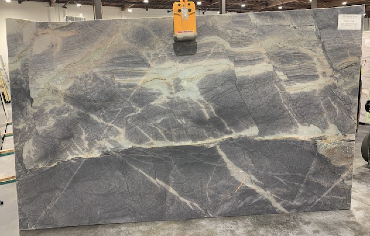 Lot# 231561 / Size: 78" x 128" / Finish: Leathered