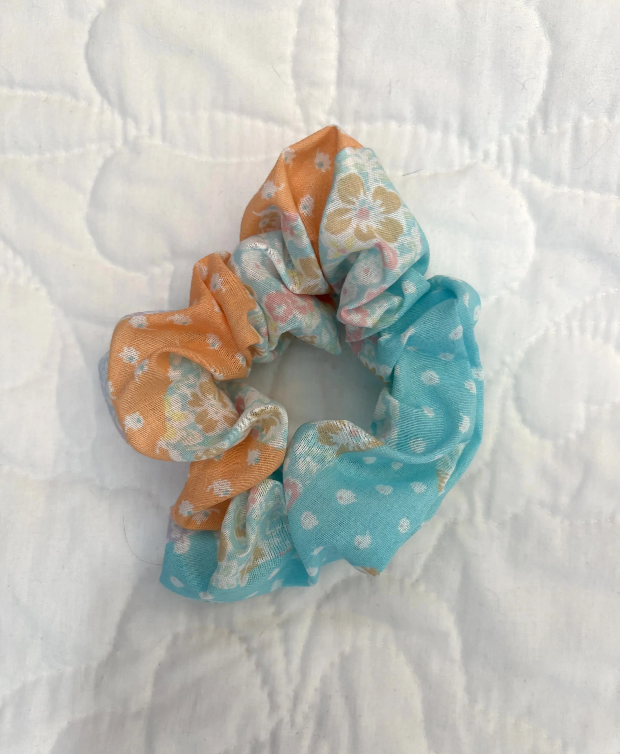 MYSTERY Colorful Scrunchie
