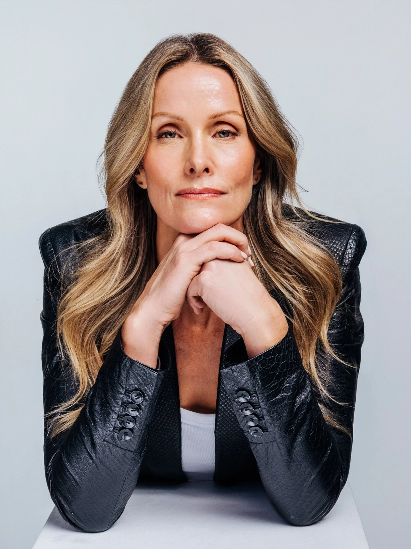 When I dare to be powerful, to use my strength in the service of my vision, then it becomes less and less important whether I am afraid.
~ Audre Lorde

#MatureModel
#WomenOver40
#AgePositive
#EmbodiedEmpowered
#AustralianModel

@thephotostudioaustral