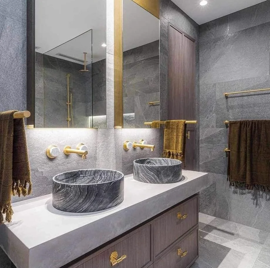 KOLOONA

A lot of time and detail went into this renovation, but the final result is always worth it. 

We were lucky enough to team up with @birdblackdesign for this project. 

Builder: @peaqprojects 
Interior design: @birdblackdesign 
Joinery: @pai