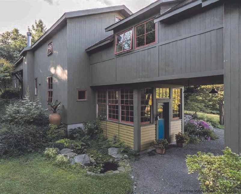 Colorful House & Studio
