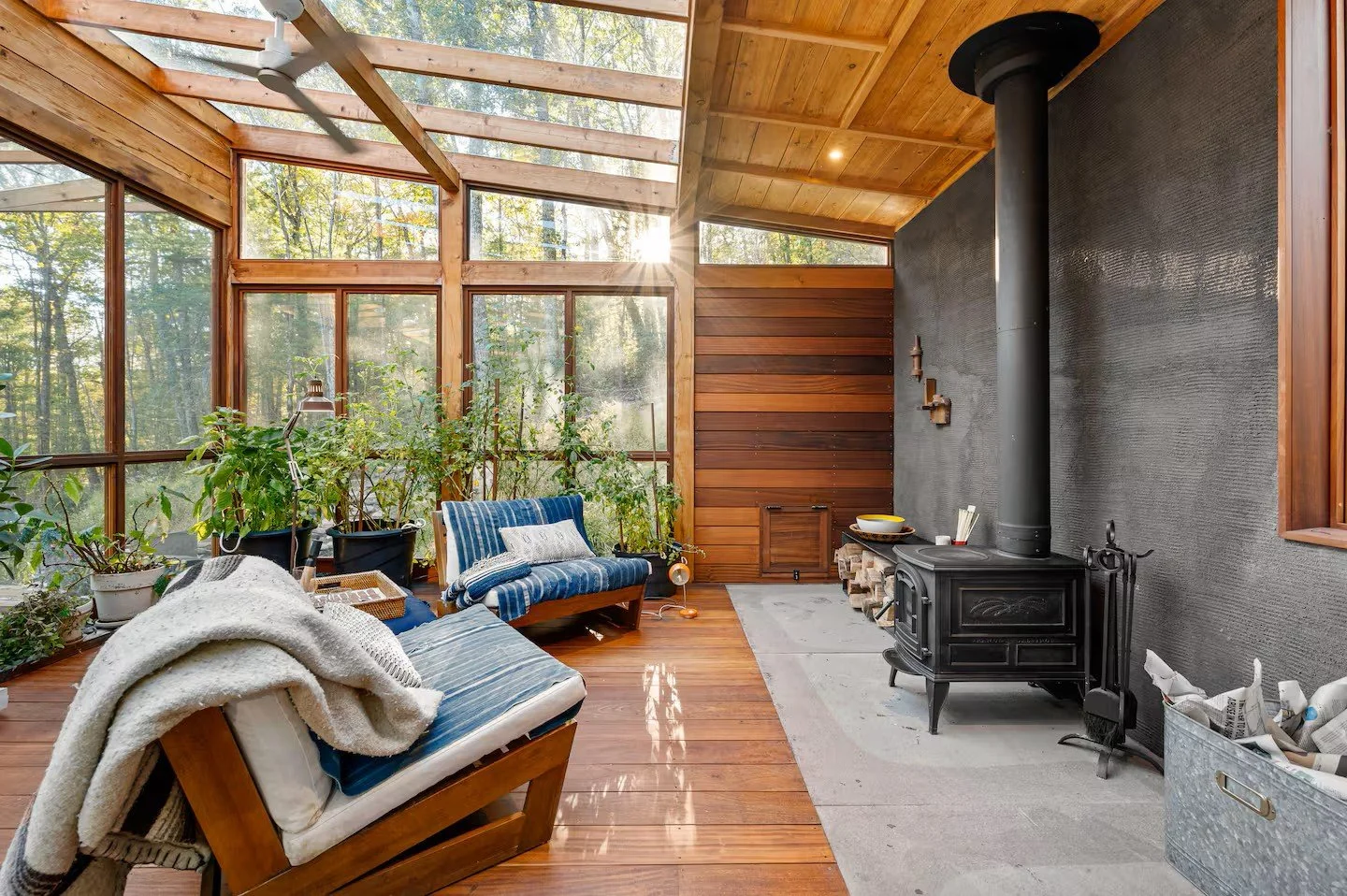 Cozy Woodland Cottage - Shandaken, NY
